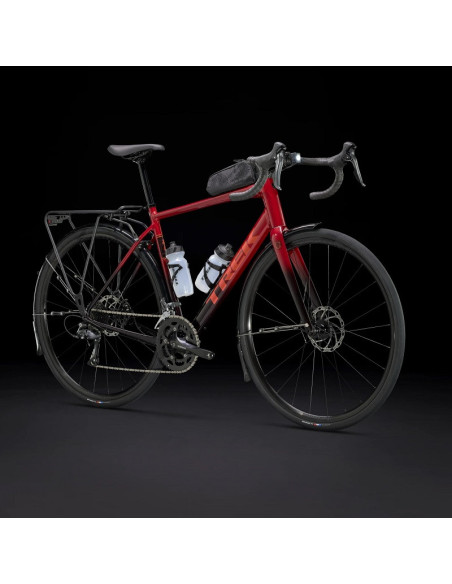 Cykel Trek Domane AL 2 Gen 4, Crimson to Dark Carmine Fade