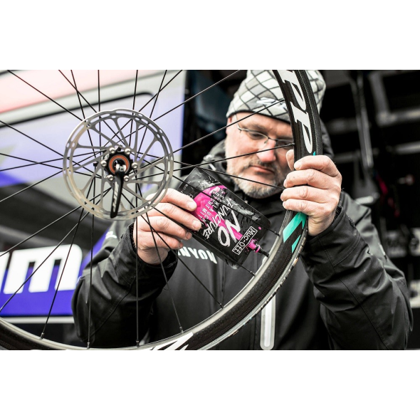MUC-OFF No Puncture Hassle Tubeless Sealant Kit, 140 ml